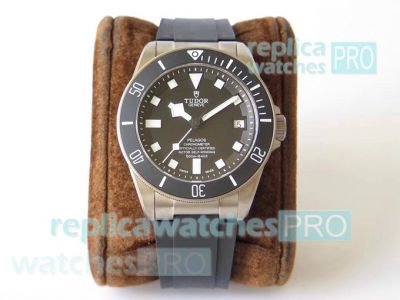 Swiss Replica Tudor Pelagos Titanium Watch Black Dial With Rubber Strap 42mm